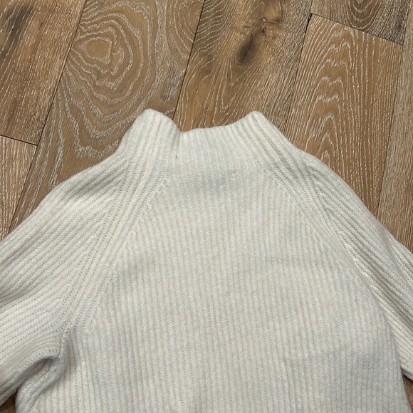 Madewell Sweater - Picture 8 of 9
